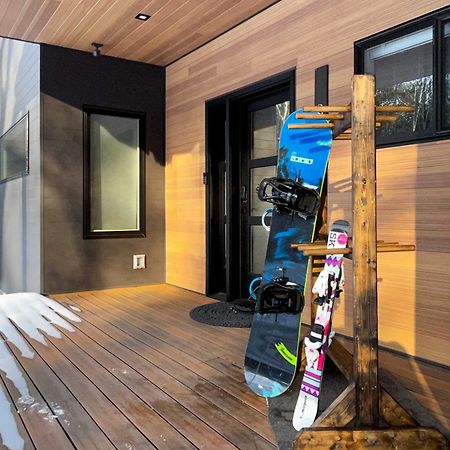 Modern-Chic Interlochen Home With Deck And Game Room! Buitenkant foto